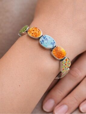 Viva Beads Stretch Bracelet | Colorful Clay Inlay Cracker Barrel